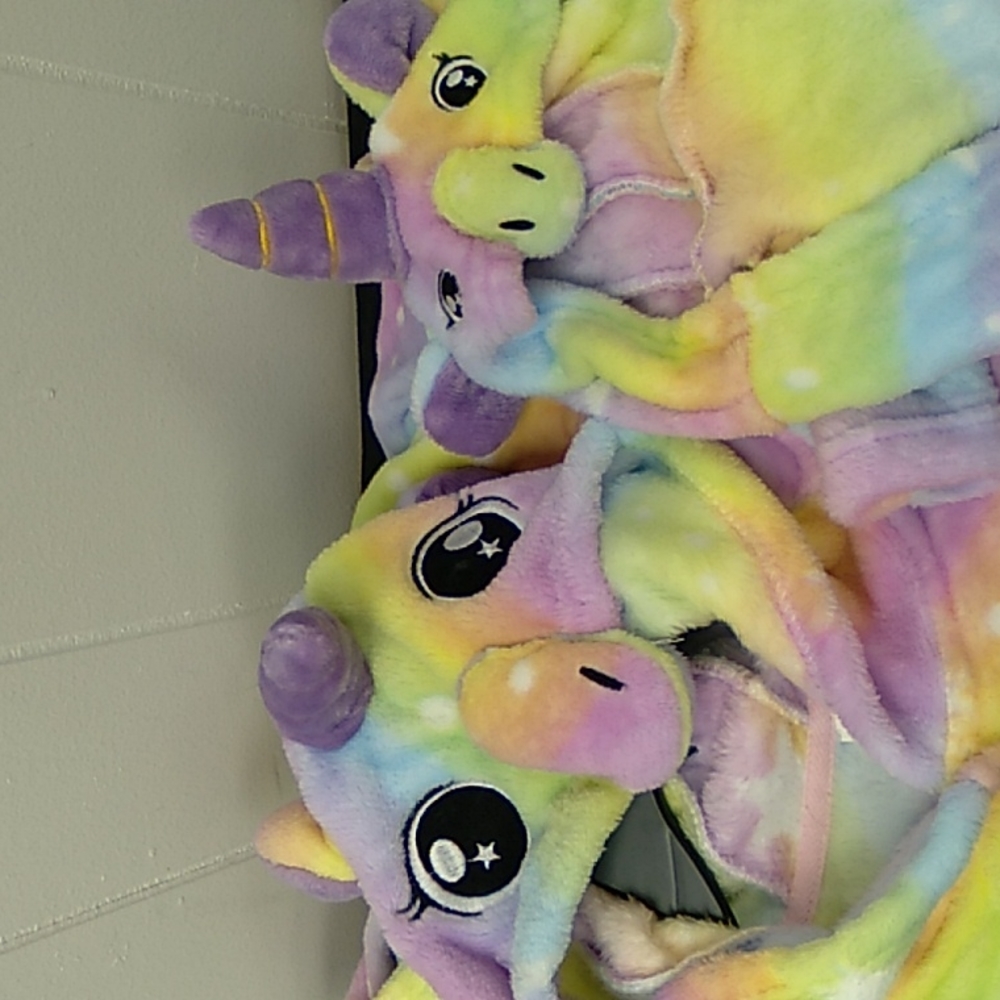 NIB UNICORN ROBE WITH MATCHING ONE FOR YOUR DOLL - Picture 2 of 5